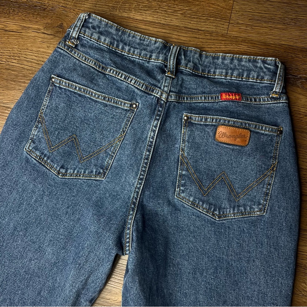 Wrangler Classic Blue Jeans with Leather Patch